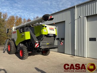 Moissonneuse batteuse Claas TRION 650 