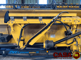 Moissonneuse batteuse New Holland CR 9.90 Révélation 