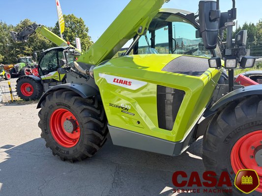 Chariot télescopique agricole Claas scorpion 6035