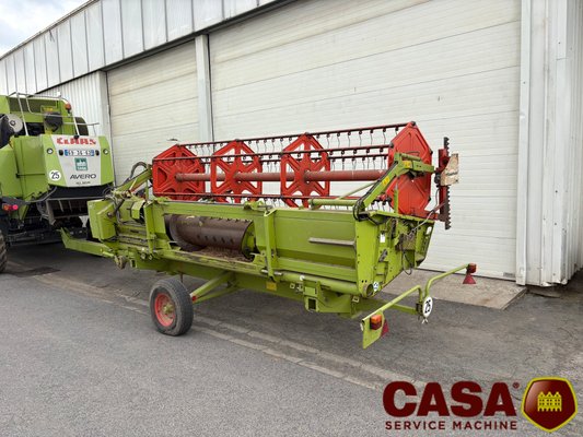 Moissonneuse batteuse Claas Avero 240 