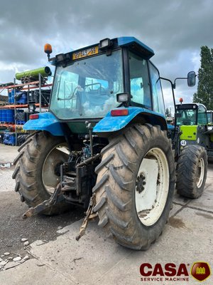 Tracteur agricole New Holland 6640