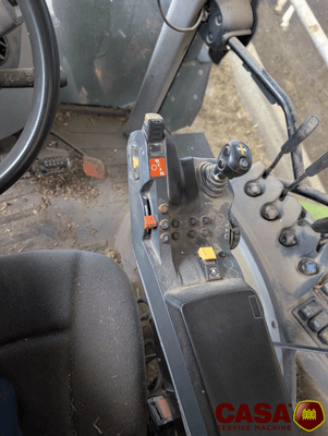 Tracteur agricole Claas Arion 530 avec chargeur 