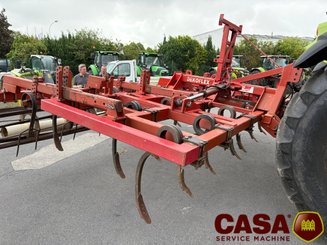 Déchaumeur à dents Gregoire Besson DFR 600