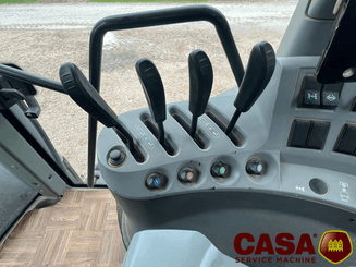 Tracteur agricole Claas axion 810 cis