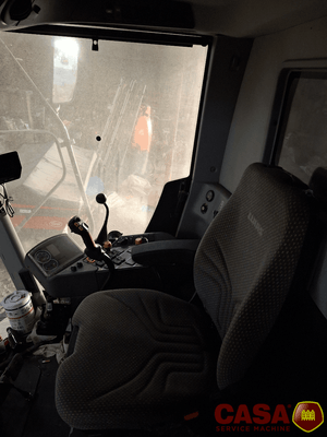 Moissonneuse batteuse Claas Avero 240 