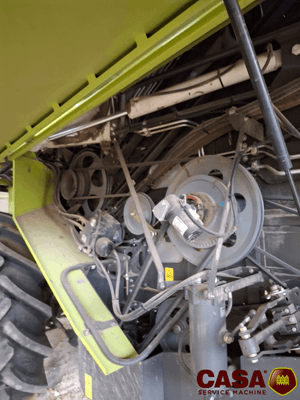 Moissonneuse batteuse Claas Avero 240 