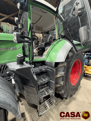 Tracteur agricole Fendt 826 profi +