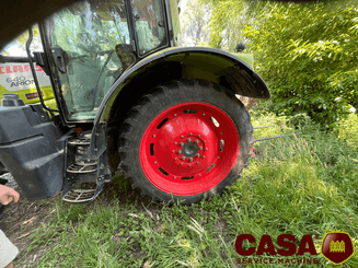 Tracteur agricole Claas Arion 640 Cebis