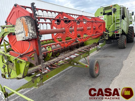 Moissonneuse batteuse Claas Avero 240 