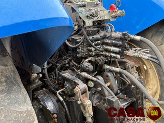 Tracteur agricole New Holland T 7.210 AC 