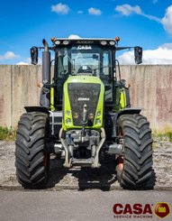 Tracteur agricole Claas Axion 820 cmatic 