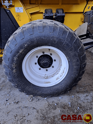 Presse à balles rondes New Holland Roll bett 180 