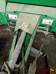 Presse à balles rondes John Deere 550