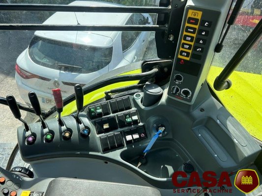 Tracteur agricole Claas Arion 630 cis