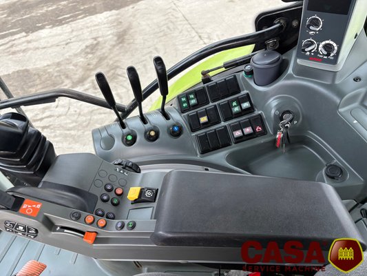 Tracteur agricole Claas Arion 510 cis 