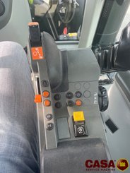 Tracteur agricole Claas Arion 610 cis 