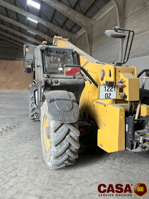 Chariot télescopique agricole Caterpillar TH 407 