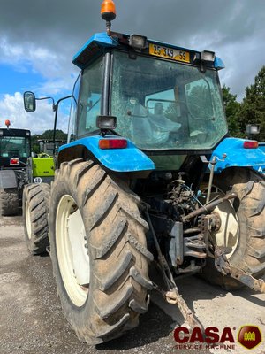 Tracteur agricole New Holland 6640