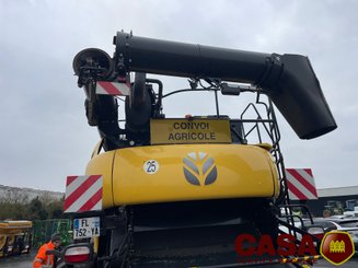Moissonneuse batteuse New Holland CR 9.90 Révélation 