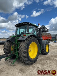 Tracteur agricole John Deere 6R155 avec chargeur 