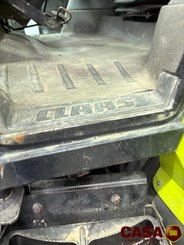 Tracteur agricole Claas Axion 820 cmatic 