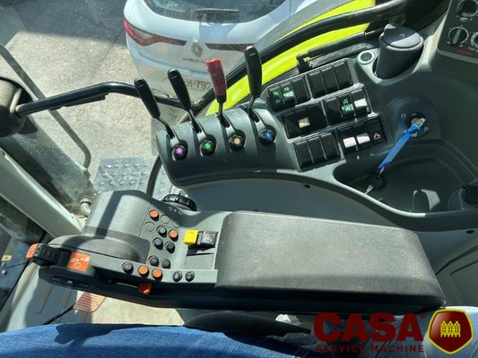 Tracteur agricole Claas Arion 630 cis