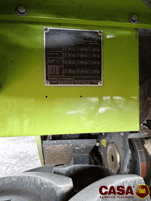 Moissonneuse batteuse Claas Avero 240 
