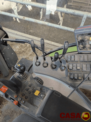 Tracteur agricole Claas Arion 530 avec chargeur 