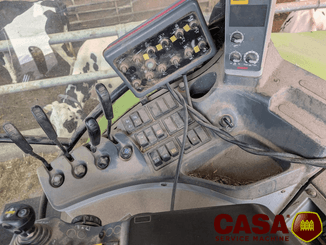 Tracteur agricole Claas Arion 530 avec chargeur 