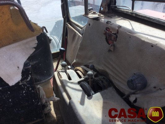 Tracteur agricole Case 1055
