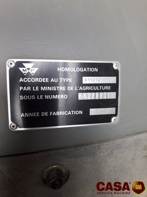 Tracteur agricole MF 6120