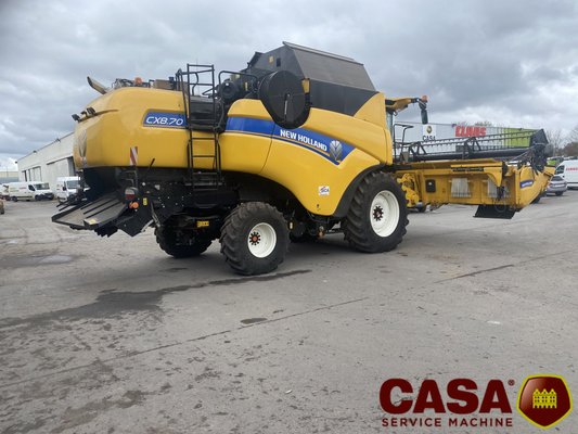 Moissonneuse batteuse New Holland Cx 8.70