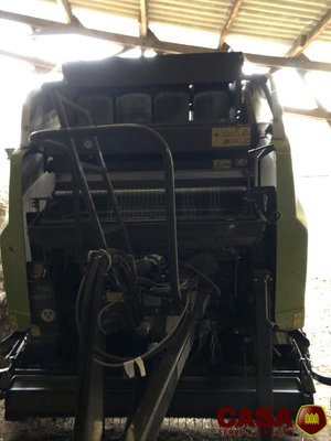 Presse à balles rondes Claas variant 380