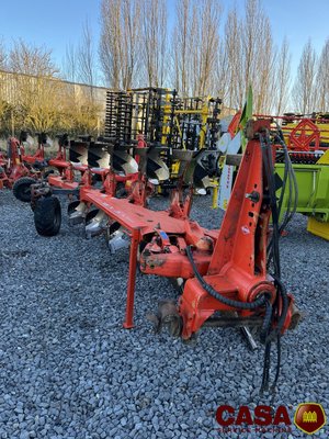 Charrue Kuhn vari master 121