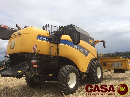 Moissonneuse batteuse New Holland CX 7.90 HD 