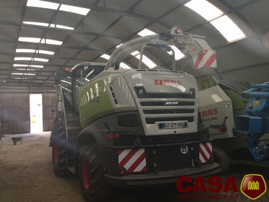 Ensileuse automotrice Claas Jaguar 870 4 rm 