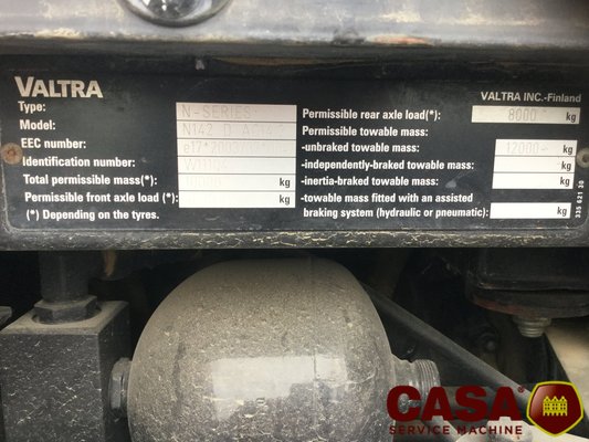 Tracteur agricole Valtra N 142 direct 