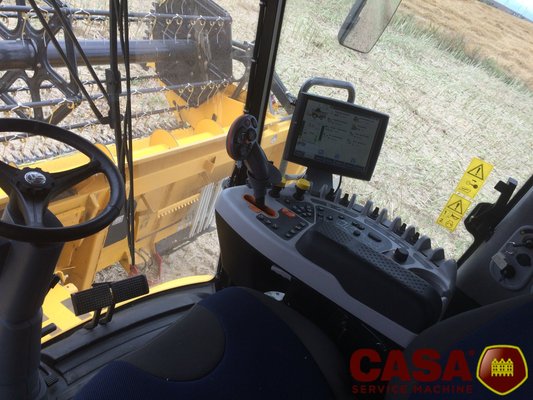 Moissonneuse batteuse New Holland CX 7.90 HD 
