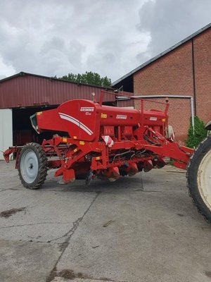 Planteuse de pommes de terre Grimme GB 430