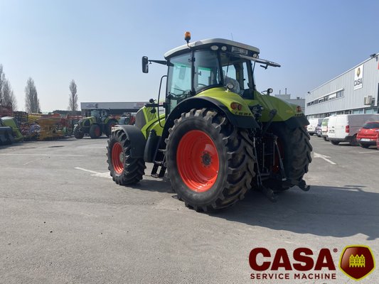 Tracteur agricole Claas axion 820