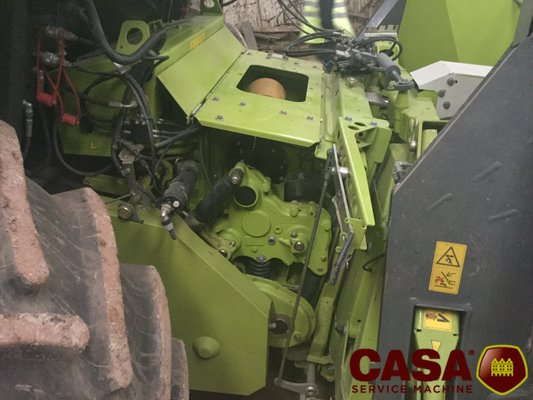Ensileuse automotrice Claas Jaguar 870 4 rm 