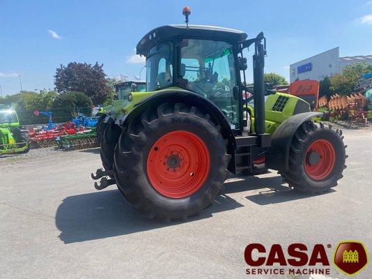 Tracteur agricole Claas Arion 620 cebis 