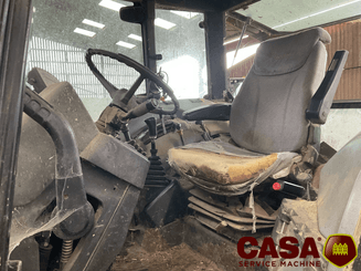 Tracteur agricole Case IH CS 78 avec chargeur 