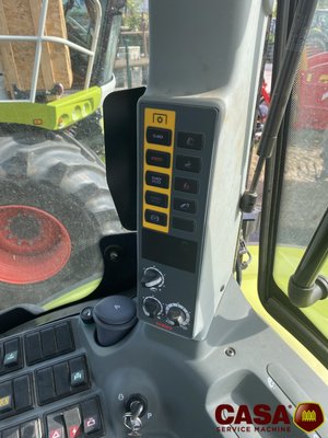 Tracteur agricole Claas Axion 800 CIS 