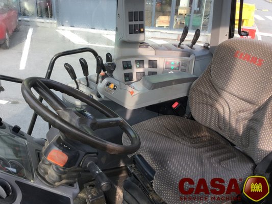 Tracteur agricole Claas axion 820 cis 