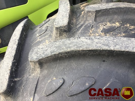 Tracteur agricole Claas Arion 640 cis pont av suspendu 