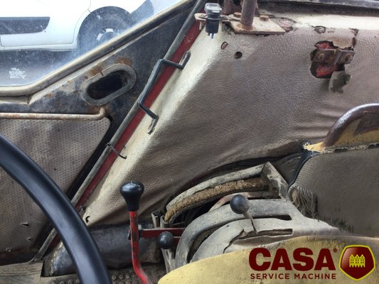 Tracteur agricole Case 1055