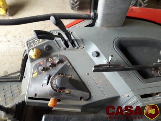 Tracteur agricole MF 6120