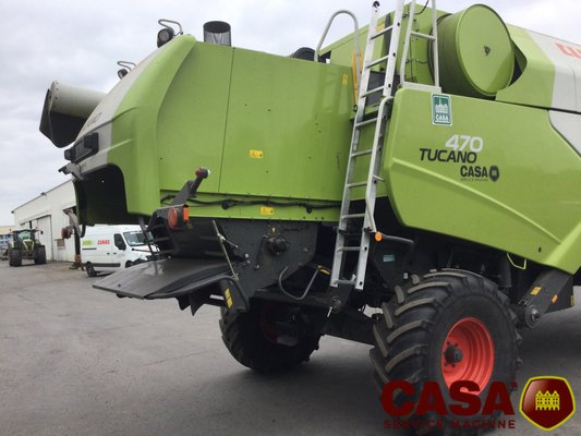Moissonneuse batteuse Claas Tucano 470