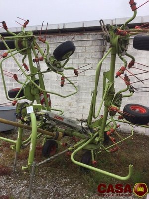Faneur Claas volto 77